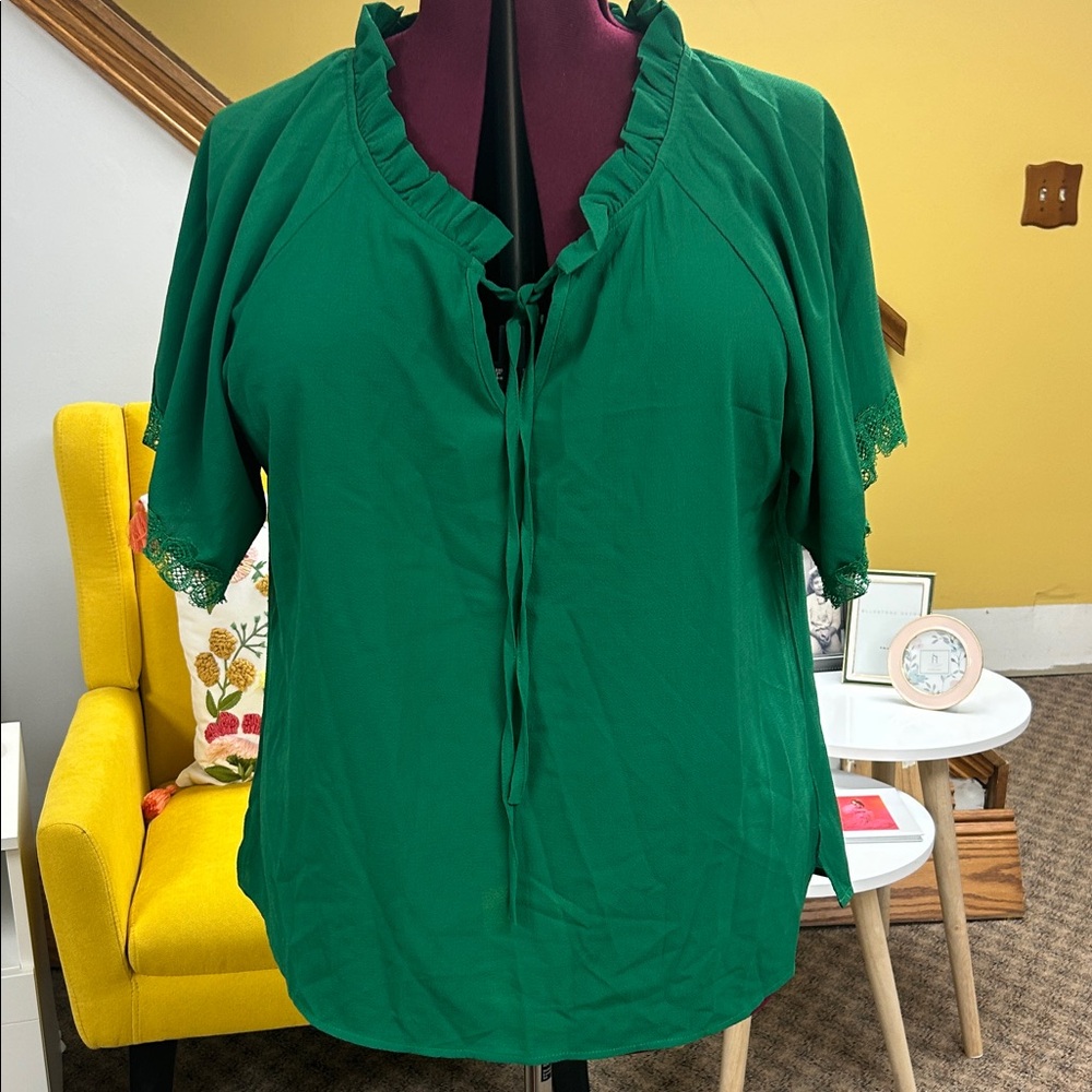 HAZEL Green Women's Top with Lace Trim